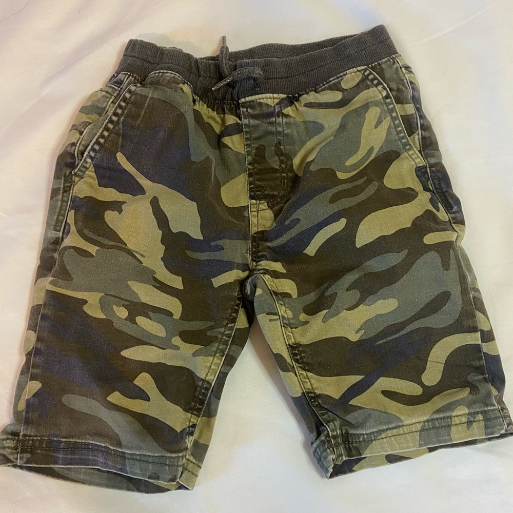 Hudson camo shorts Boys size Small